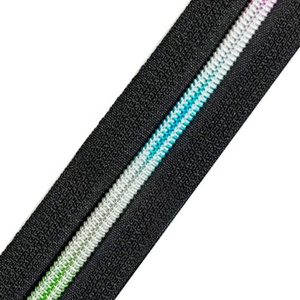 Venta al por mayor #3 cremalleras de nailon cremalleras baratas para coser Oem cremallera personalizada para prendas cremalleras de nailon rollo de cinta - Product Image 1