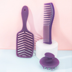 Juego de cepillos para el cabello de silicona Playboy, peine de dientes anchos, herramientas de peinado y alisado con forma de V para el cuidado del cabello - Product Image 1