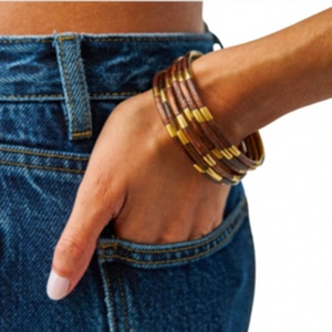 Juego de Brazaletes Geométricos Apilables Étnicos de Latón Chapado en Oro Vintage y Resina para Mujer, Joyería para Fiestas y Eventos - Product Image 1