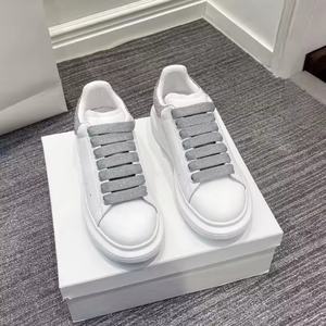 Chaussures de sport légères en cuir véritable de luxe, à lacets, respirantes, blanches, pour hommes et femmes, de la marque Top Designer - Product Image 3