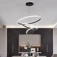 Lampe à suspension décorative moderne dorée à trois cercles Suspension en acrylique de luxe pour le salon Lampe à suspension LED pour la maison