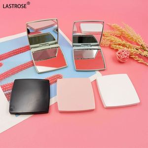 Mini Espejo de Maquillaje Plegable Portátil, Diseño Cuadrado Simple, Pinzas para Pestañas de Plástico, Producto Nuevo al por Mayor - Product Image 4