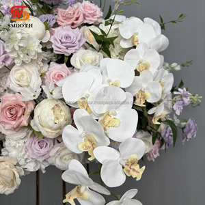 Boule de fleurs élégante de 80 cm en lavande pour décoration de table de mariage et d'événements - Product Image 2