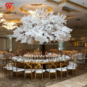 Grand arbre artificiel de cerisier en fleurs blanc, haute simulation, pour intérieur et extérieur, idéal pour la décoration de mariages et de fêtes - Product Image 1