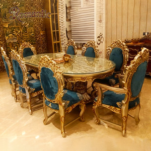 Set di <span class=keywords><strong>Tavolo</strong></span> <span class=keywords><strong>e</strong></span> <span class=keywords><strong>Sedie</strong></span> da Pranzo in Legno <span class=keywords><strong>e</strong></span> Velluto di Lusso Stile Corte Francese, Set Personalizzato in Stile <span class=keywords><strong>Barocco</strong></span> Europeo per 8 Persone - Product Image 1