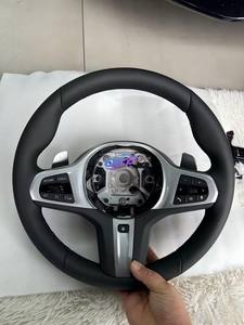 Volante Personalizzato ad Alte Prestazioni per BMW - Finiture in Carbonio e Pulsanti Multifunzione, Guida Urbana Performante e Pendolarismo Quotidiano - Product Image 5