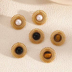 ต่างหูรูปดอกทานตะวันทรงกลมฝังหินธรรมชาติรักษาสีได้ ทันสมัยสำหรับผู้หญิง เครื่องประดับไทเทเนียมสตีล - Product Image 2