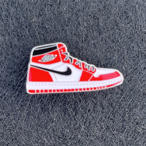 Broche de Aleación Edición Limitada <span class=keywords><strong>Air</strong></span> Jordan Classic con Logotipo Personalizado para Graduación y Navidad - Product Image 4