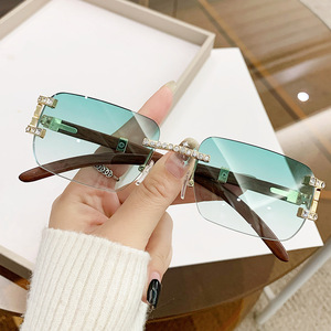 Frameless <b>Square</b> <b>Sunglasses</b> Gold Metal Frame PC Lens UV400 Protection Women's Fashion Sunshades - Product Image 2