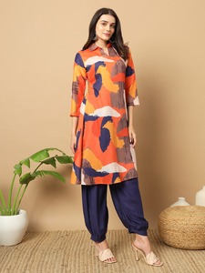 Nuevo diseño de moda Muselina estampada Kurta y Patiala Colección para mujer Ropa informal a precio asequible - Product Image 4