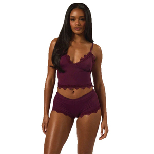 Conjunto de Lingerie com Renda em Bordô Wildness para Mulheres, Top <span class=keywords><strong>Camisole</strong></span> Macio e <span class=keywords><strong>Shorts</strong></span> Combinando para Descanso e Sono - Product Image 1