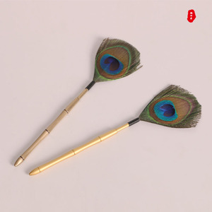 Set de Regalo de Incienso Personalizado para Principiantes: Set de Incienso de Varias Piezas, Set de Sellos de Incienso, Escoba de Incienso con Plumas de Pavo Real, Incienso - Product Image 1