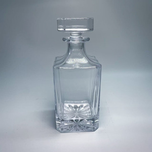 Ensembles de carafes à <span class=keywords><strong>whisky</strong></span> de <span class=keywords><strong>luxe</strong></span> au design classique Verres à <span class=keywords><strong>whisky</strong></span> en <span class=keywords><strong>cristal</strong></span> avec logo personnalisé Boîte en bois pour vin à usage personnel professionnel - Product Image 4