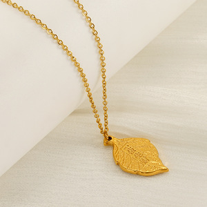 Zogxin Gold Plated Leaf Pendant Necklace Zinc Alloy Chain Women Fashion Jewelry Business Occasion Z1614 - Product Image 2