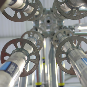 นั่งร้านแบบริงล็อค พร้อมระบบล็อคเพื่อความปลอดภัย โครงสร้างเหล็กชุบสังกะสี ผลิตในเวียดนาม ราคาดี ยี่ห้อดีที่สุด - Product Image 1