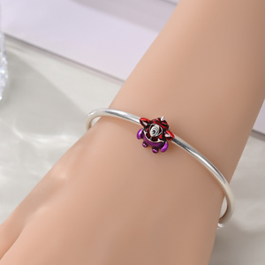 Perle de base intégrée en gros, style Alien Monster, rouge métallisé en haut, violet en bas, émail, grand œil encadré d'argent, petit œil - Product Image 3