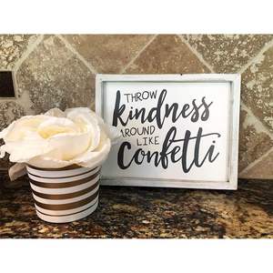 ป้ายไม้ Parisloft ข้อความ "Throw Kindness Around Like Confetti" ขนาด 10x8 นิ้ว กรอบสีขาวล้าง ตกแต่งผนังสไตล์โมเดิร์นฟาร์มเฮาส์ - Product Image 1