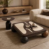 Table basse contemporaine à plateau en marbre arrondi, structure en bois robuste, design moderne et luxueux, mobilier de salon écologique, spacieuse