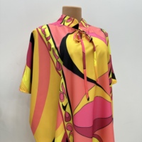 Vente en gros OEM Abaya en polyester soyeux à imprimé abstrait fuchsia avec manches papillon, robe africaine Bubu Kaftan pour femmes