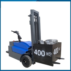 Montacargas todoterreno contrapesado de 4 ruedas con capacidad de 1500 kg - Product Image 2