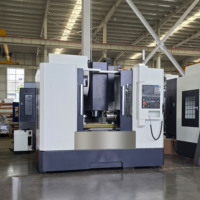 Centre d'usinage vertical CNC VMC855 à alimentation directe usine, BT40, avec commande Fanuc Oi-MF, pour la fabrication de pièces de précision