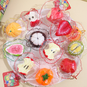 Jouets anti-stress TPR pomme et fraise, formes variées, amusants pour le bureau, jouets à pincer en forme de fruits, vente chaude - Product Image 1