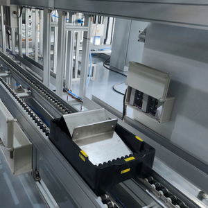 Convoyeur rotatif en acier inoxydable pour la fabrication de cellules de batterie, assurant un positionnement précis et une qualité stable - Product Image 1