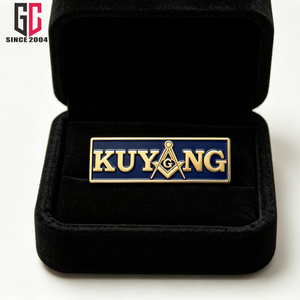Maßgefertigte Freimaurer-Emaille-Anstecknadel <span class=keywords><strong>KUYANG</strong></span> mit Quadratkompass-Symbol, Vergoldetes Metall-Abzeichen für Kleidung und Hüte - Product Image 5