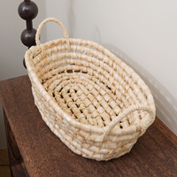 Panier rustique en fibre végétale de feuille de maïs, tressé à la main avec poignée, pour le rangement de fruits, de collations et d'objets divers, décoration de salon et de ferme