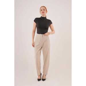 Pantalones de Mujer Color Crema con Diseño de Doble Pliegue, Producto al por Mayor - Product Image 1