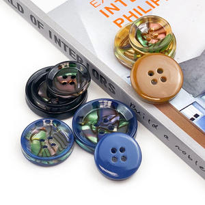 Bouton de vêtement rond à quatre yeux nacré multicolore Costume pour hommes et femmes <span class=keywords><strong>Trench</strong></span>-Coat Pull Cardigan Boutons en résine bon marché - Product Image 3
