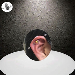 Acero inoxidable Industrial Barbell Oreja Andamio Barbell <span class=keywords><strong>Superman</strong></span> Logo Cartílago Oreja Piercing Moda Joyería del cuerpo - Product Image 2