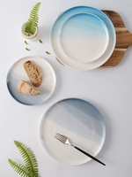 Service de vaisselle en porcelaine italain de luxe peint à la main de couleur bleue et blanche personnalisé