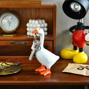 Statuette magnétique créative en résine, motif canard pastoral transfrontalier, pour attirer clés de voiture, ciseaux et autres objets en fer - Product Image 2