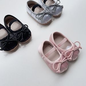 Nouvelles chaussures de marche souples pour bébés, style princesse coréenne, à enfiler pour filles, avec talon élastique anti-chute, vente en gros - Product Image 5