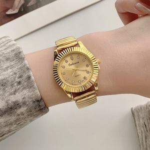 Montre N&S plaquée or 18 carats, grand cadran vintage, style rétro mi-siècle, bracelet élastique à ressort, montre à <span class=keywords><strong>quartz</strong></span> unisexe - Product Image 3