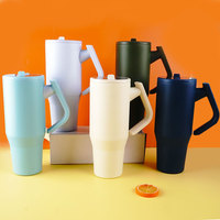 2025 nouveau 40 oz voiture voyage tasse poignée rotative Sport de plein air garder au froid 304 acier inoxydable 40 oz gobelet bouteille d'eau