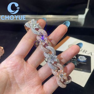 กำไลข้อมือเงินแท้ 925 รูปผีเสื้อ ประดับเพชรโมอิสซาไนต์ทรงบาแกตต์ แบบ Cuban Chain  งานหรูหรา  ผ่านการทดสอบเพชร GRA - Product Image 4