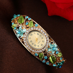 Reloj de Pulsera Floral Colorido para Mujer, Reloj de Cuarzo Analógico con Cristales, Elegante Regalo - Product Image 4