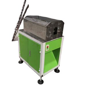 Máquina peladora <span class=keywords><strong>de</strong></span> <span class=keywords><strong>caña</strong></span> <span class=keywords><strong>de</strong></span> azúcar <span class=keywords><strong>de</strong></span> alta calidad, equipo automático <span class=keywords><strong>de</strong></span> pelado resistente para procesamiento <span class=keywords><strong>de</strong></span> <span class=keywords><strong>caña</strong></span> <span class=keywords><strong>de</strong></span> azúcar y tiendas <span class=keywords><strong>de</strong></span> jugos - Product Image 1