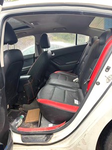 Voiture d'occasion pour K3 2017 1.6L 128HP Berline automatique Conduite à gauche Pneus R16 Intérieur foncé Sièges en tissu Économique pour usage quotidien - Product Image 3