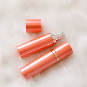 Atomizador naranja vacío Mini botella <span class=keywords><strong>de</strong></span> <span class=keywords><strong>Perfume</strong></span> <span class=keywords><strong>de</strong></span> viaje <span class=keywords><strong>recargable</strong></span> 5ml 10ml Rociador <span class=keywords><strong>de</strong></span> niebla <span class=keywords><strong>recargable</strong></span> magnético - Product Image 4
