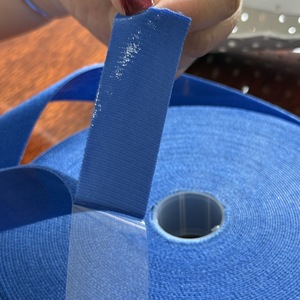 Bande de bordure orthopédique Auscon 2,5 cm x 25 m, bleue, avec adhésif pour orthèses et accessoires - Product Image 2