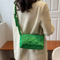 Tas Selempang Kain Quilted dengan Tali Lebar yang Dapat Disesuaikan, Kancing Magnetik, Tas Bahu Harian Wanita, Kantong Kosmetik, Logo Custom