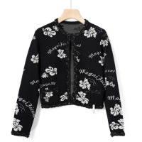 Veste d'hiver décontractée pour femmes Design matelassé Broderie faite à la main Robe Kimono Suzani Produit tricoté en vrac Décoré Fleurs florales