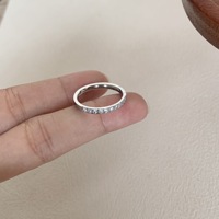 Bague unisexe minimaliste style Instagram, design de niche, ultra-brillante, électroplaquée, micro-sertie, demi-rangée, avec dix verres, cercle uni