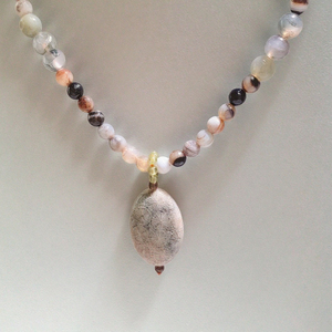 Collier pendentif en agate personnalisé de haute qualité pierre naturelle chrysanthème-fossile pour bijoux de fête hip-hop pour hommes cadeau parfait - Product Image 2