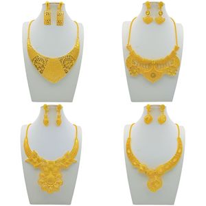 Parures de collier et boucles d'oreilles ethniques plaquées or 22 carats pour femmes, bijoux de mariage en alliage de métal précieux, motif floral, style hindou. - Product Image 1
