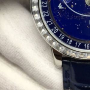 Montre mécanique de luxe en gros, étanche, avec cadran rond de 41 mm et bracelet en cuir véritable, motif ciel étoilé bleu tendance - Product Image 3