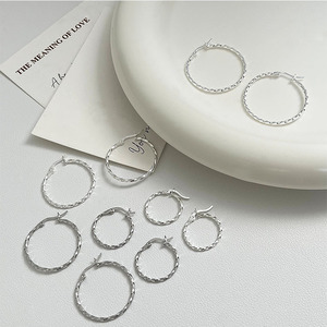 S925 Sterling <b>Silver</b> <b>Hoop</b> Earrings For Women Korean Style Twisted Texture Geometric Design Everyday Wear Light Luxury Jewelry - Product Image 4